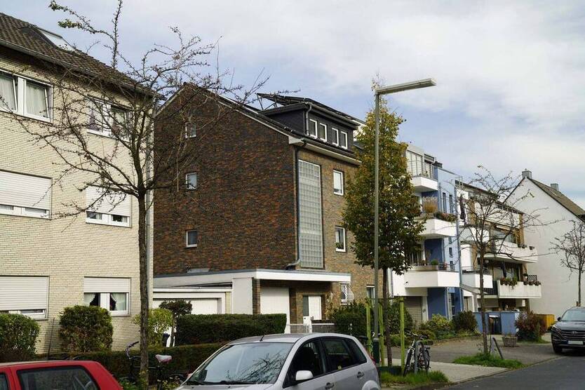 2 Zimmer Etagenwohnung mit Ausblick in Düsseldorf - Urdenbach