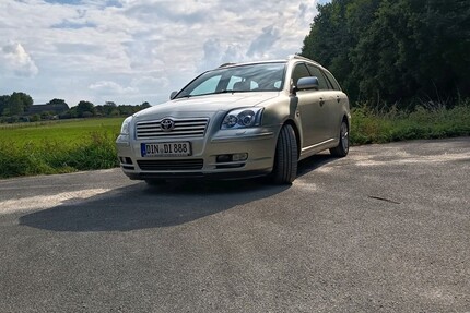 Toyota Avensis 215.000 km 7.000 € Dinslaken 46535