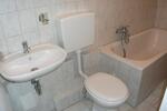 Dachgeschoßwohnung Duisburg Duisburg-Mitte - 2.5 Zimmer, 53 m&sup2;, 400&euro; | Angebot:26386927