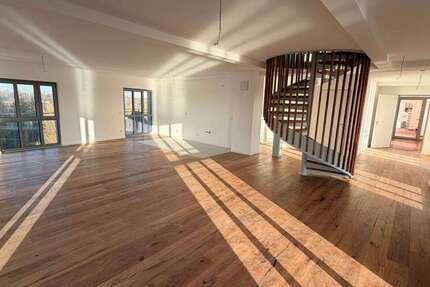 Wohnung Duisburg Essenberg - 5 Zimmer, 221 m&sup2;, 2.395&euro; | Angebot:26273040
