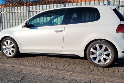 VW Golf 222.800 km 8.450 &euro; Issum 47661