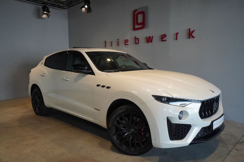 Maserati Levante 19.000 km 63.941 € Duisburg 47228