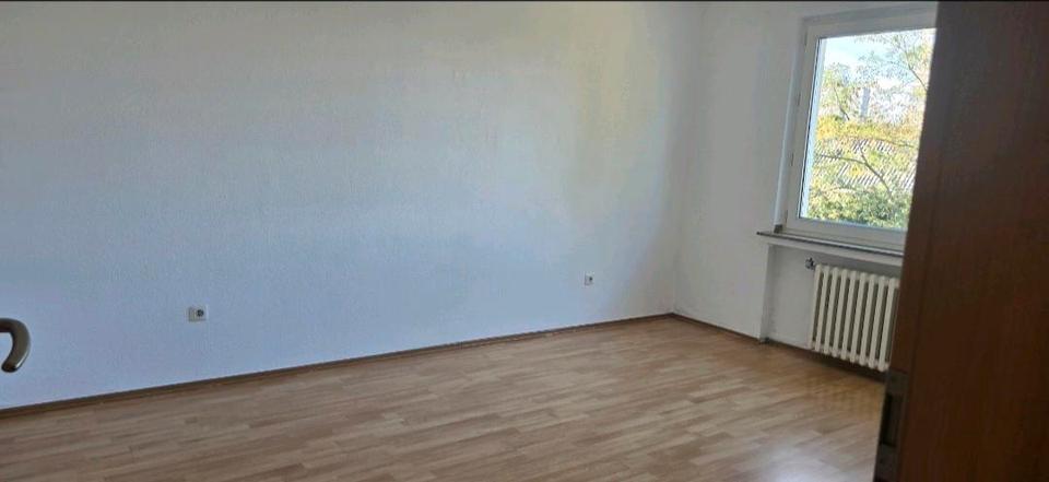 Etagenwohnung Duisburg Mittelmeiderich - 2 Zimmer, 60 m&sup2;, 690&euro; | Angebot:25395125