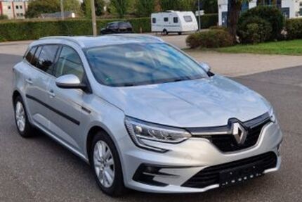 Renault Megane 131.480 km 9.700 &euro; Düsseldorf 40212