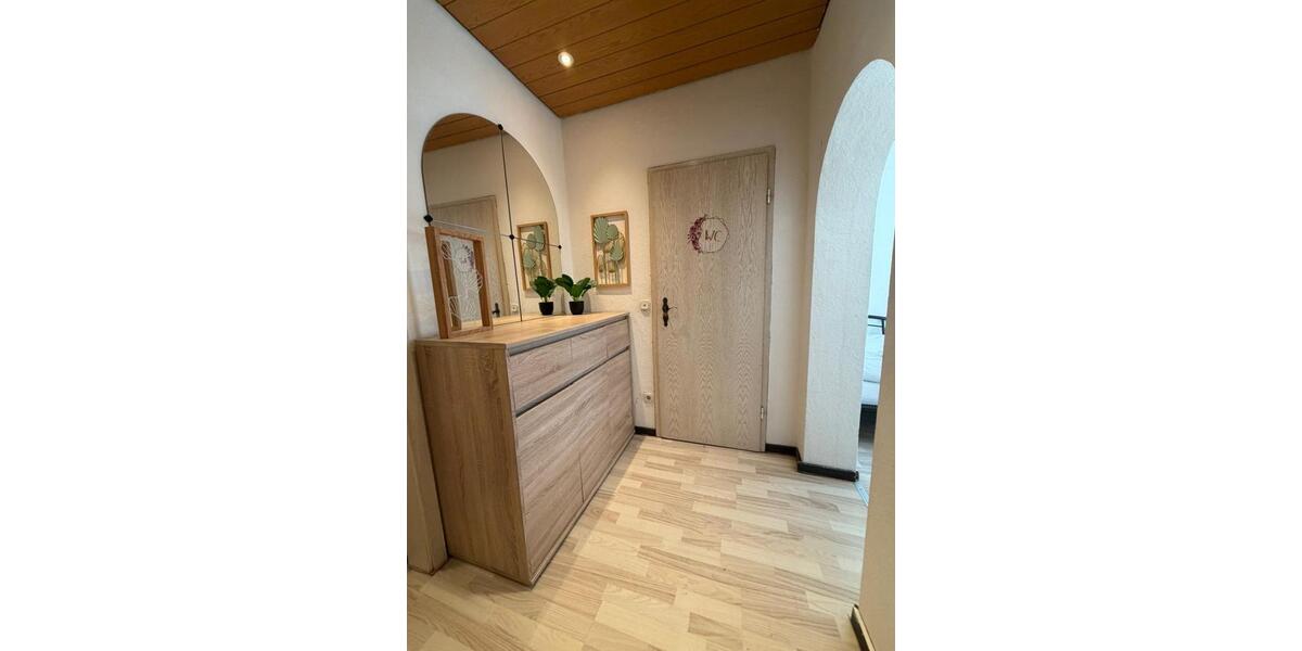 Etagenwohnung Essen Stadtkern - 1.5 Zimmer, 33 m&sup2;, 570&euro; | Angebot:26439706