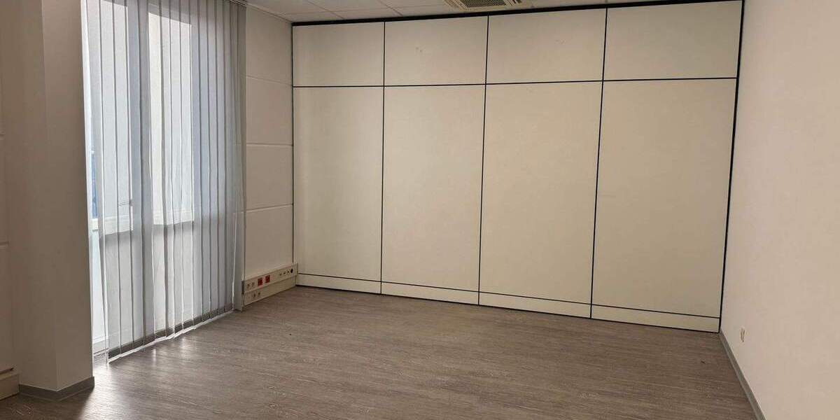 Gewerbeobjekt Willich Münchheide - 7 Zimmer, 246 m&sup2;, 2.460&euro; | Angebot:24789280