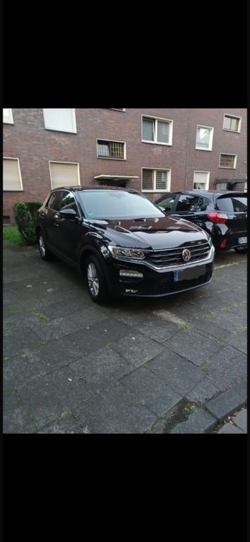 VW T-Roc 137.600 km 17.250 € Duisburg 47166