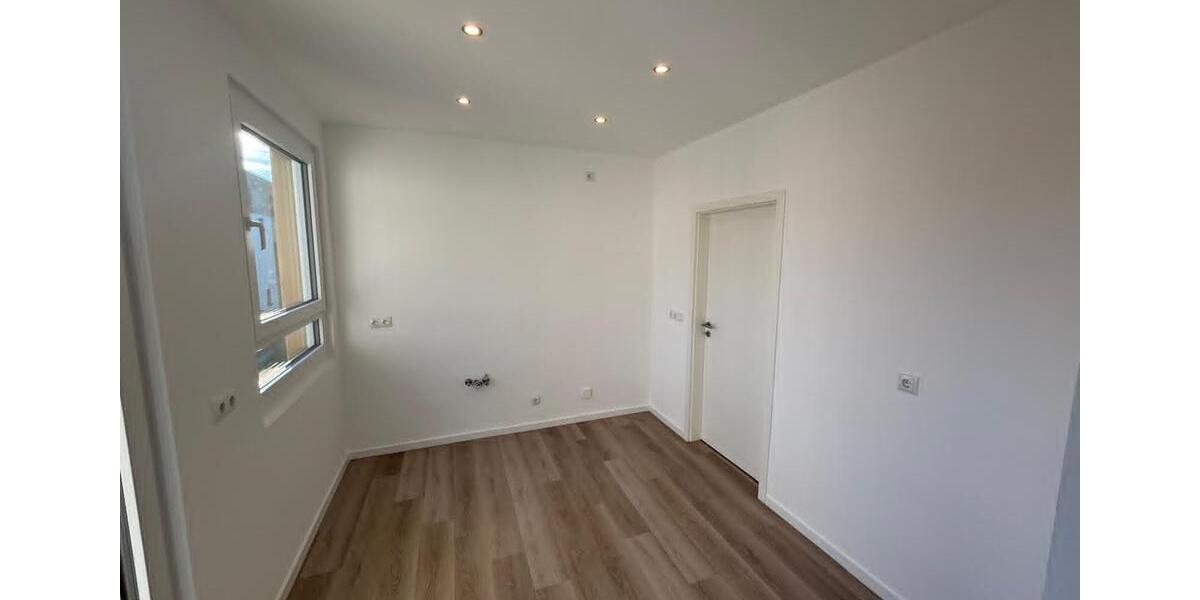 Etagenwohnung Duisburg Huckingen - 2 Zimmer, 86 m&sup2;, 950&euro; | Angebot:26145718