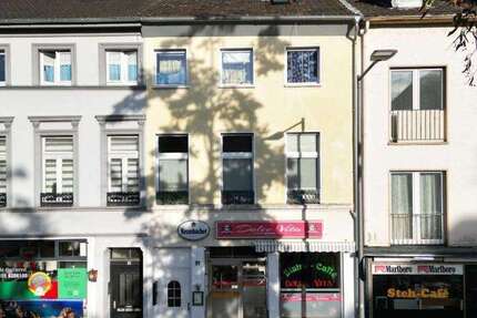 Haus zum Kaufen in Krefeld 329.000 € 185 m²