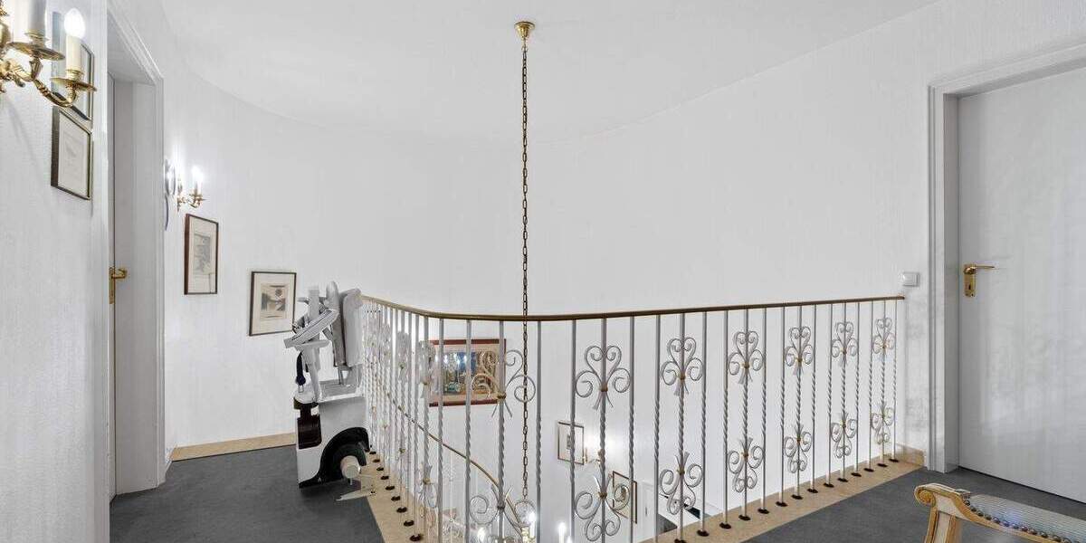 Einfamilienhaus Ratingen Hösel - 9 Zimmer, 303 m&sup2;, 1.450.000&euro; | Angebot:24462555