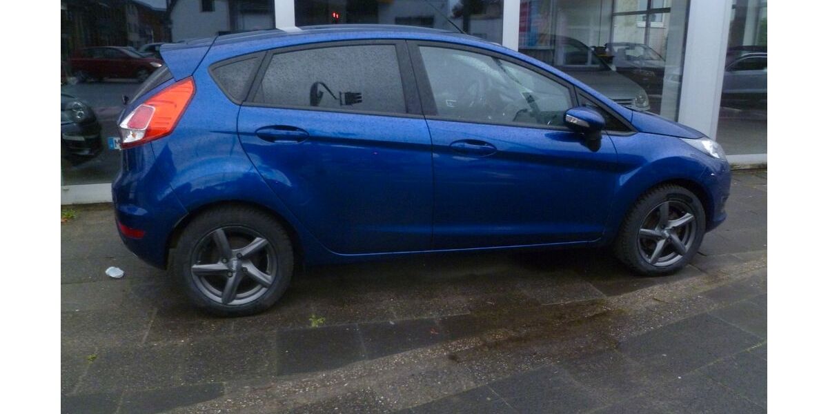 Ford Fiesta 71.000 km 6.990 &euro; Moers 47443