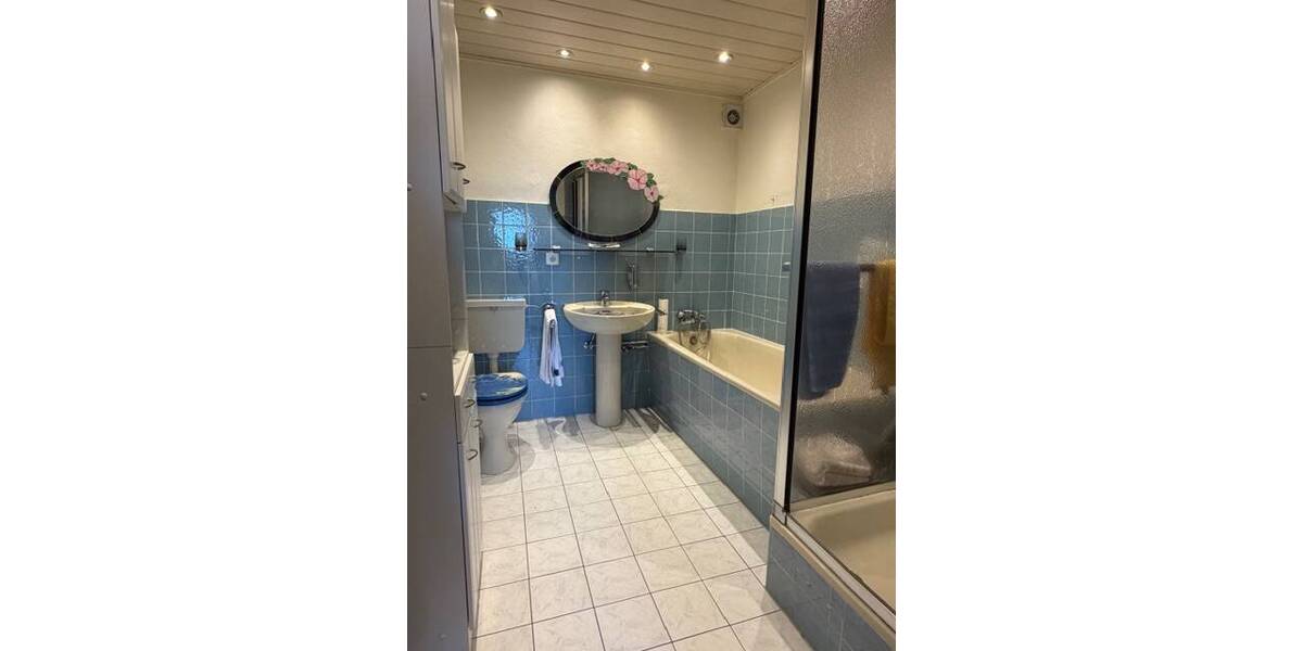 Etagenwohnung Krefeld / Fischeln Fischeln - 4 Zimmer, 100 m&sup2;, 199.500&euro; | Angebot:26292175