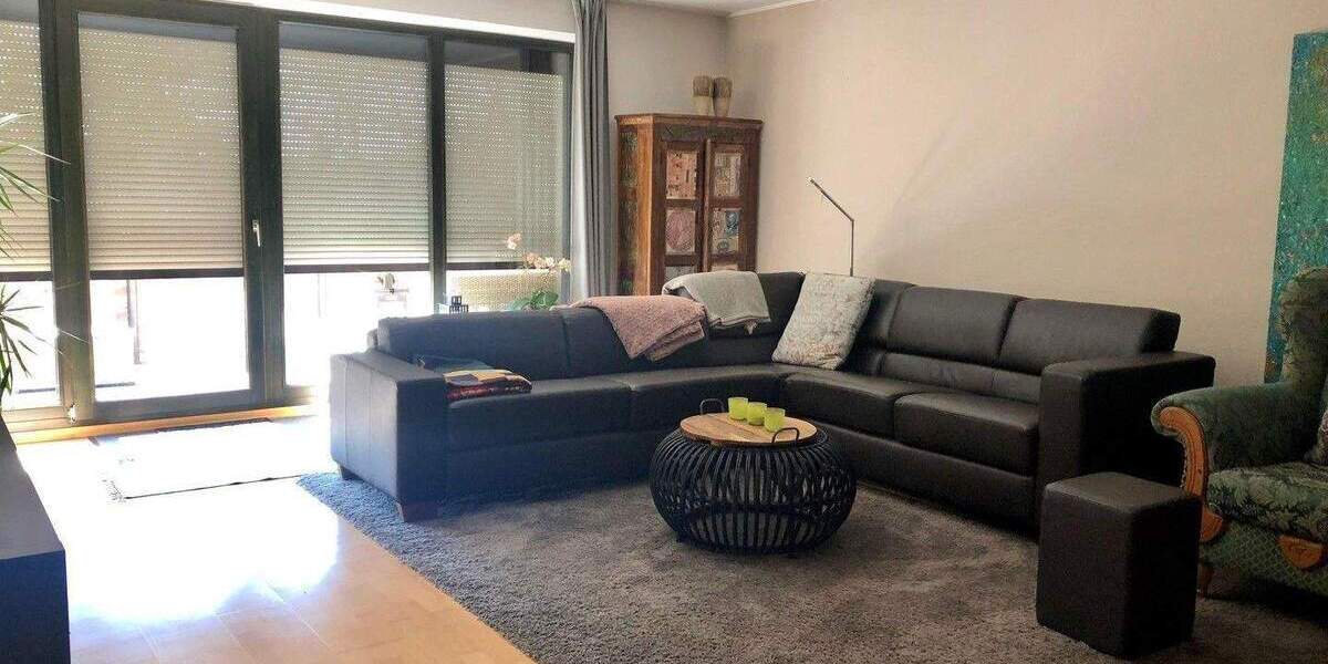 Etagenwohnung Krefeld Cracau - 3 Zimmer, 101 m&sup2;, 1.150&euro; | Angebot:25619339