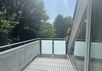 2-Zimmer-Wohnung mit sonniger Terrasse direkt am Park!