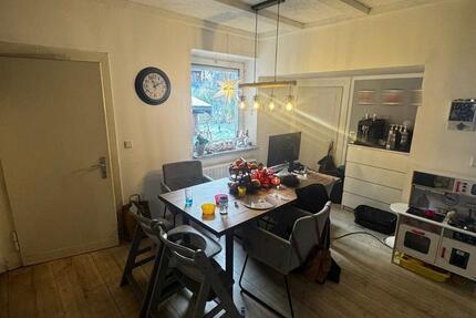 Doppelhaushälfte mit eigenem Garten ab 15.04.2026 zu vermieten 4 zimmer