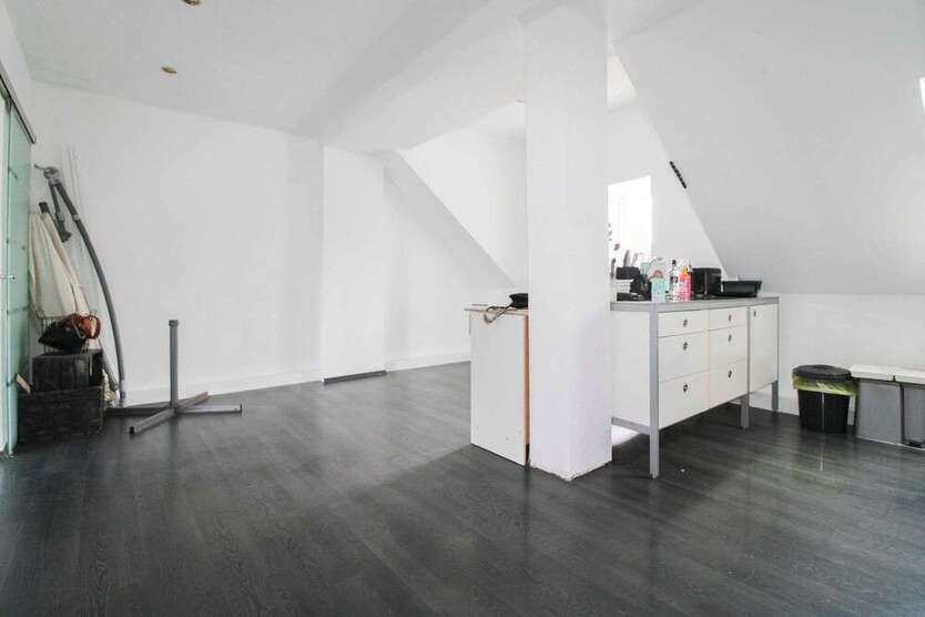 Wohnung zum Kaufen in Duisburg 99.000 € 74.6 m²