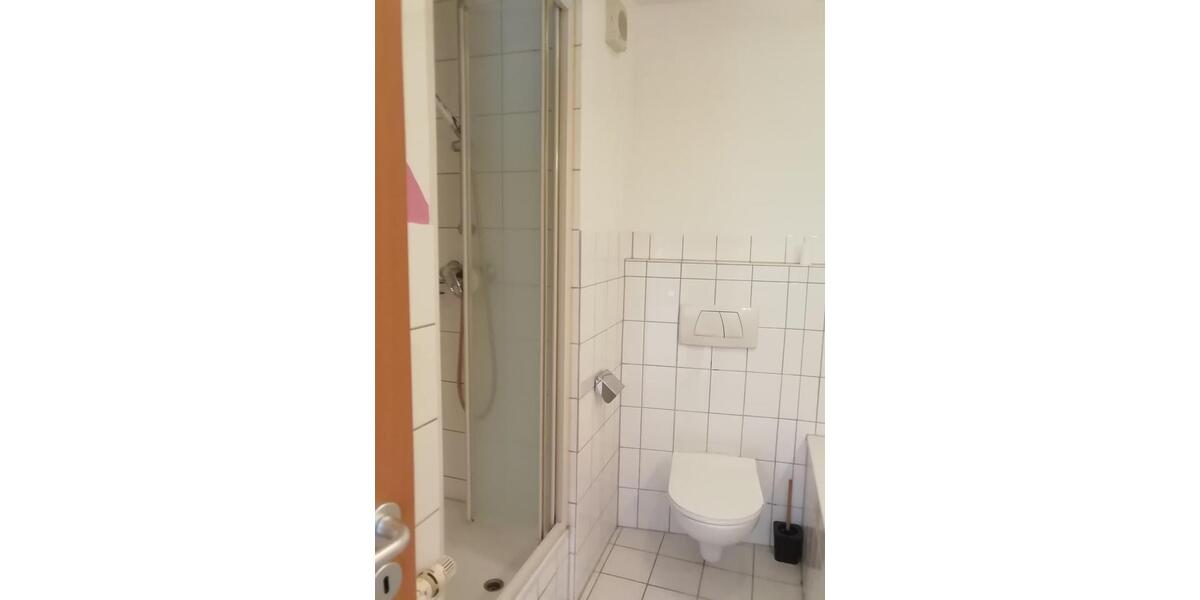 Dachgeschoßwohnung Oberhausen Alt-Oberhausen - 3 Zimmer, 72 m&sup2;, 450&euro; | Angebot:25443967