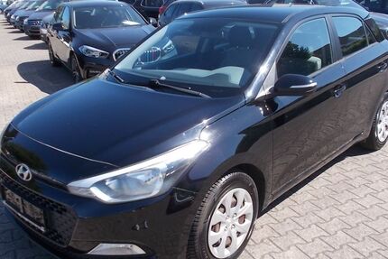 Hyundai i20 73.469 km 7.900 &euro; Willich 47877