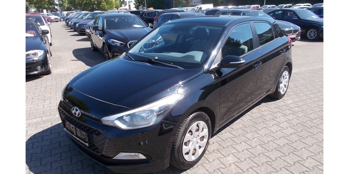 Hyundai i20 73.469 km 7.900 &euro; Willich 47877