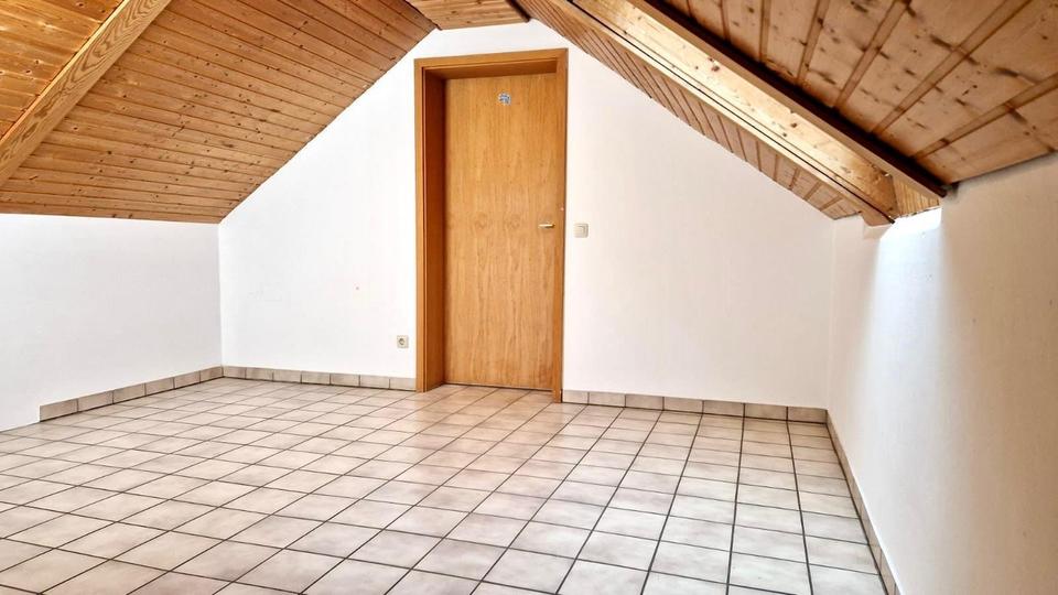 Doppelhaushälfte Bottrop Ebel - 8 Zimmer, 188 m&sup2;, 1.800&euro; | Angebot:24770658