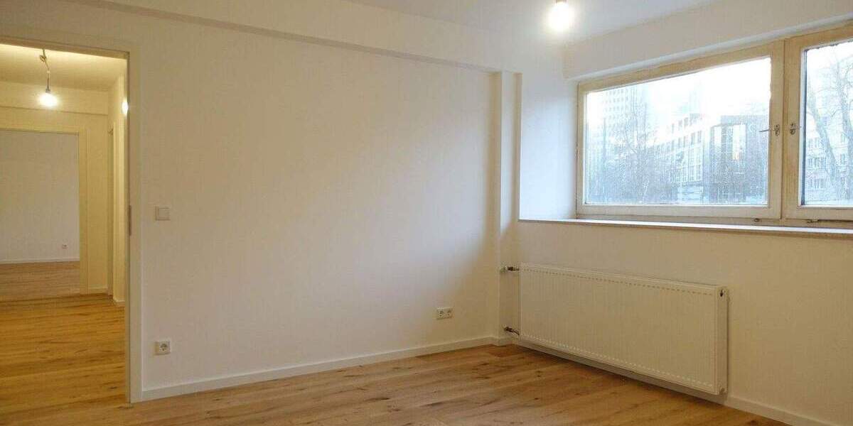 Umfassend sanierte 2-Zimmer-Stadtwohnung in zentraler Lage - mit Tiefgaragenstellplatz 2 zimmer