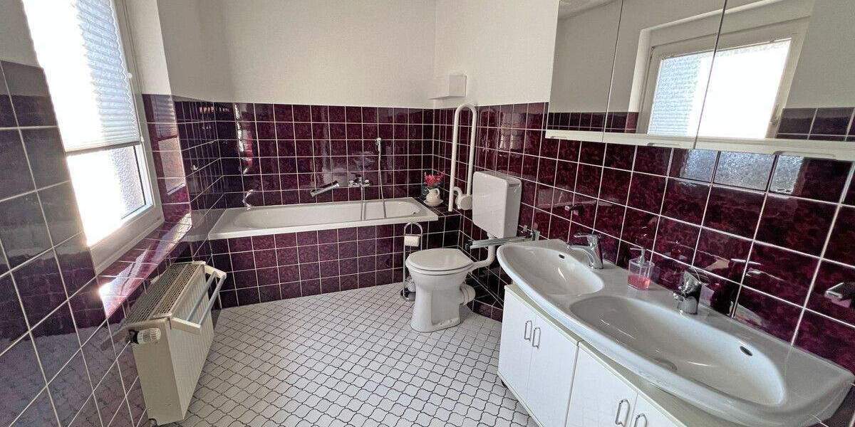 Reihenendhaus Kamp-Lintfort Lintfort - 5 Zimmer, 195 m&sup2;, 349.000&euro; | Angebot:25566912