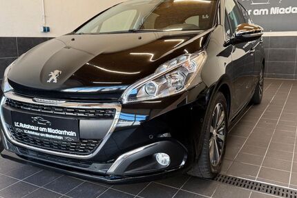 Peugeot 208 85.921 km 11.490 &euro; Moers 47441