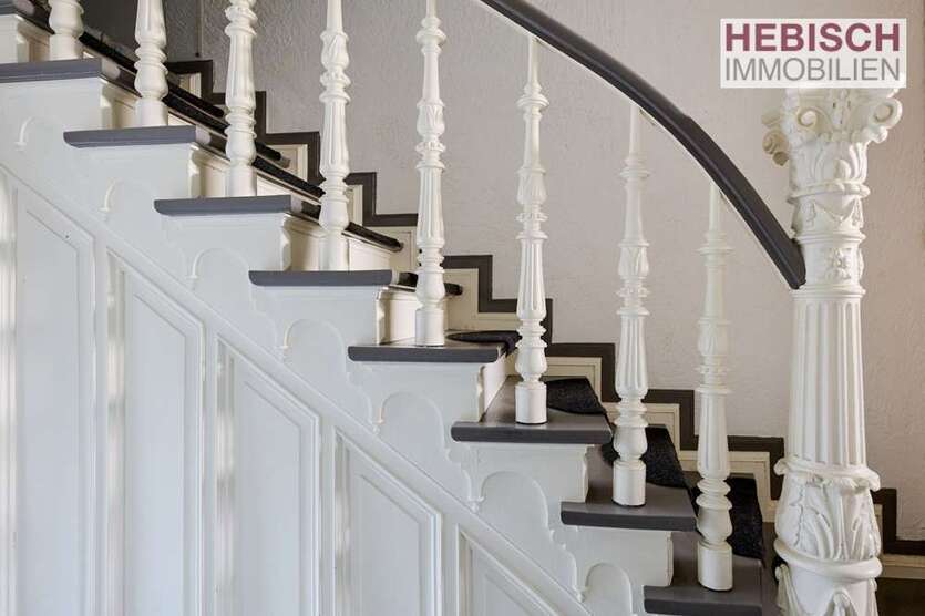 Haus zum Kaufen in Krefeld Hüls 445.000 € 176.49 m²
