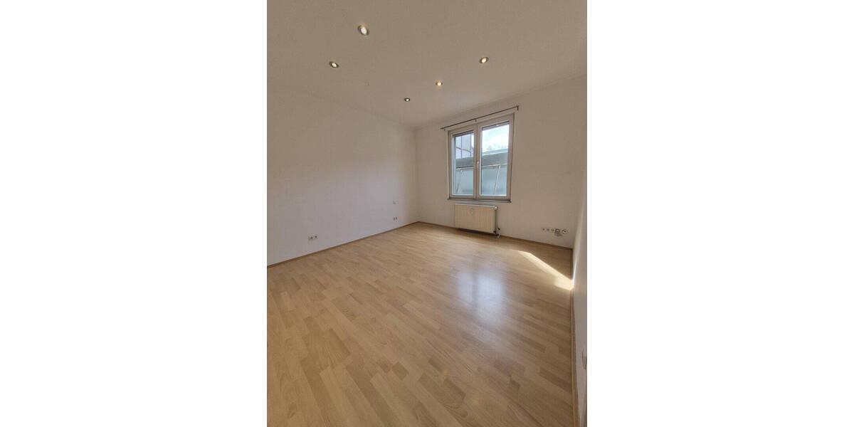 Mehrfamilienhaus, Wohnhaus Krefeld Stadtmitte - 8 Zimmer, 316 m&sup2;, 565.700&euro; | Angebot:26330490