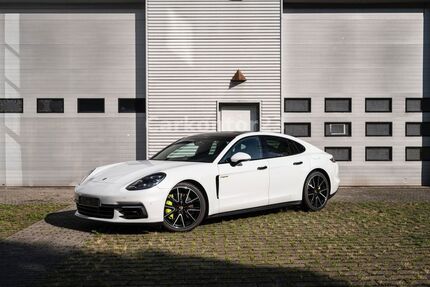 Porsche Panamera 92.900 km 56.390 € Velbert 42553