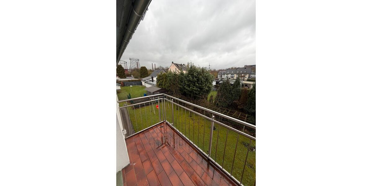 Etagenwohnung Essen Stadtbezirk VI - 4 Zimmer, 100 m&sup2;, 1.000&euro; | Angebot:25596582