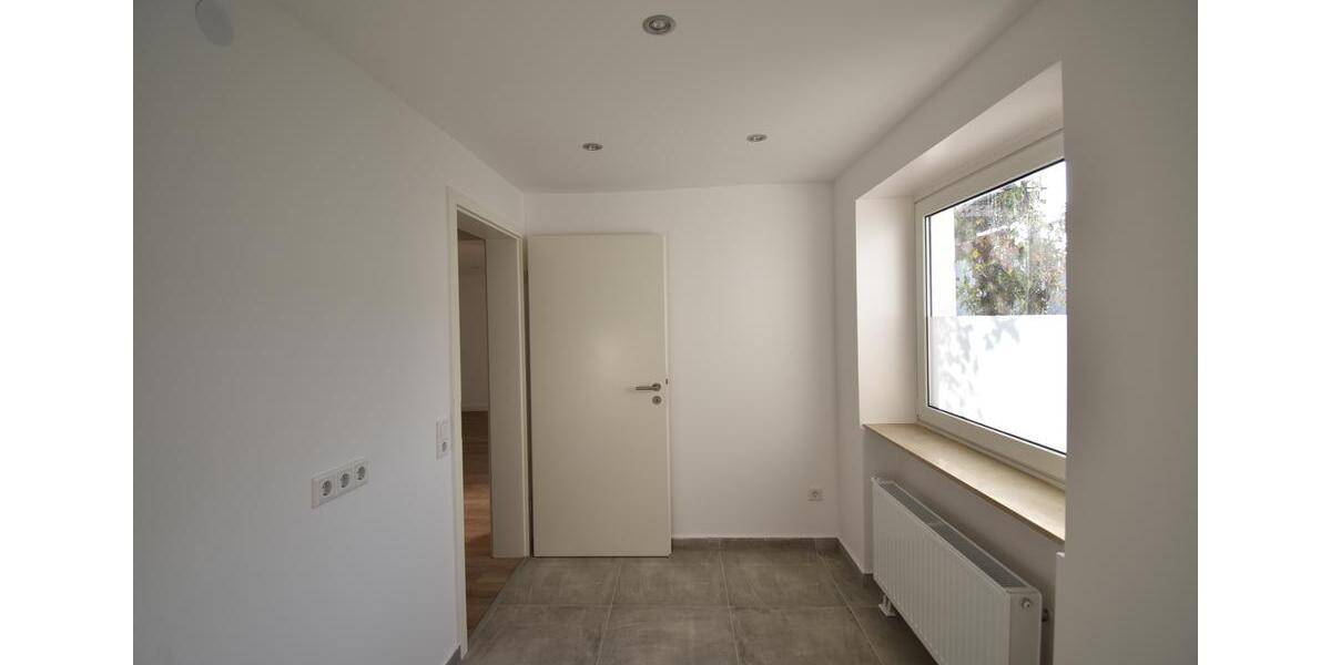 Erdgeschoßwohnung Neuss Erfttal - 3 Zimmer, 90 m&sup2;, 1.245&euro; | Angebot:25258288