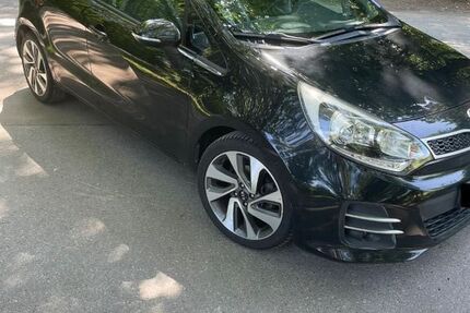 Kia Rio 53.850 km 7.900 &euro; Duisburg 47169