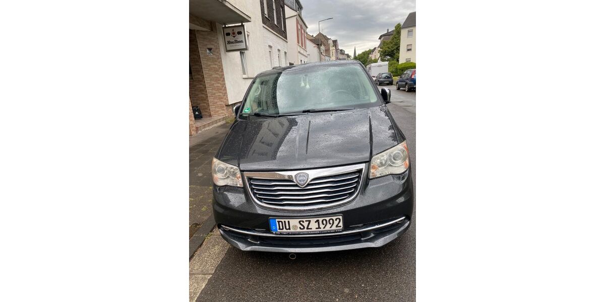 Lancia Voyager 305.000 km 5.990 &euro; Duisburg 47229