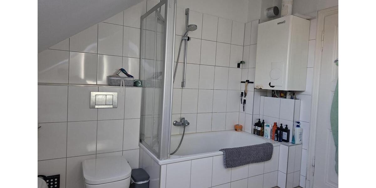 Dachgeschoßwohnung Mülheim an der Ruhr Menden-Holthausen - 2.5 Zimmer, 60 m&sup2;, 510&euro; | Angebot:24839165