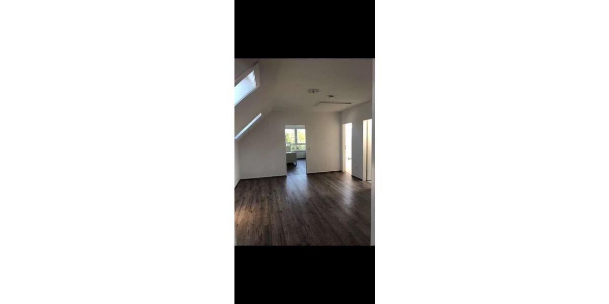 Dachgeschoßwohnung Duisburg Großenbaum - 2.5 Zimmer, 67 m&sup2;, 930&euro; | Angebot:26439729