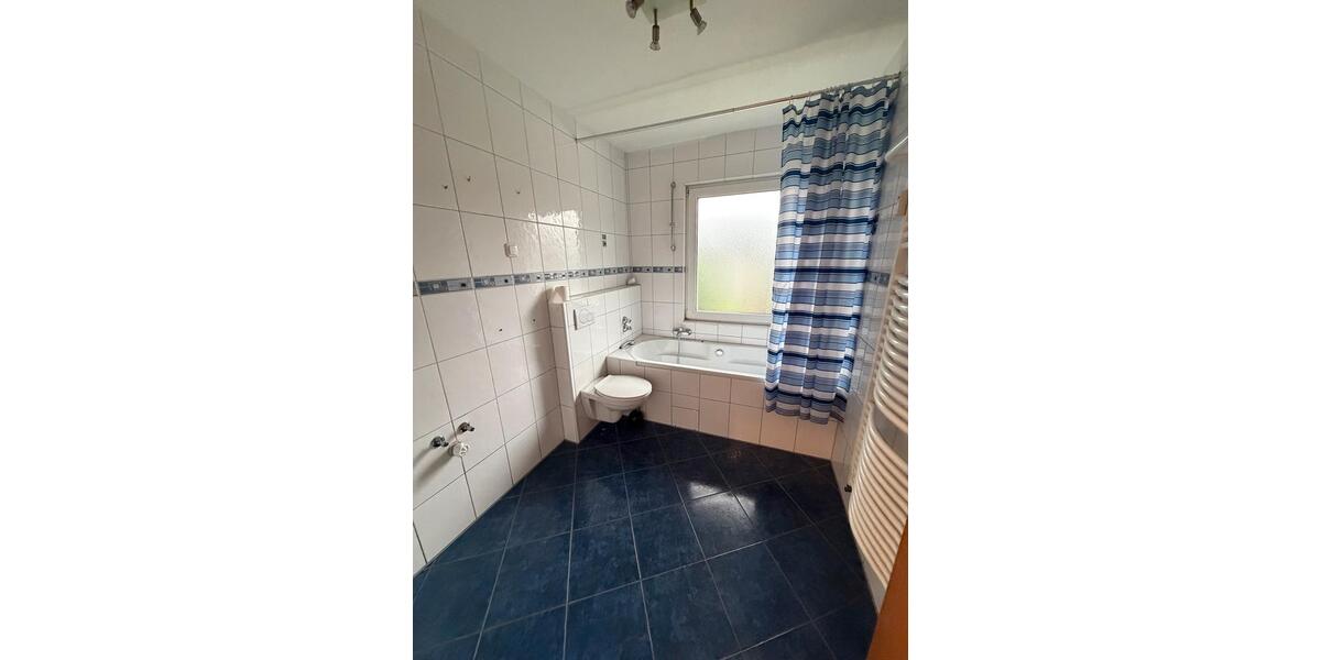 Etagenwohnung Essen Stadtbezirk VI - 4 Zimmer, 100 m&sup2;, 1.000&euro; | Angebot:25596582