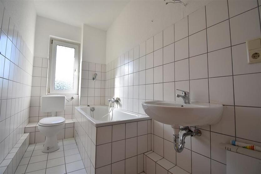 Ideale Kapitalanlage! 2-Zi-Whg mit Balkon in ruhiger Lage von Voerde zimmer