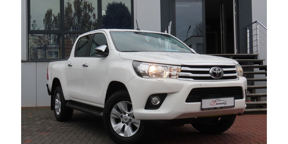 Toyota Hilux 235.188 km 24.900 &euro; Neuss 41469