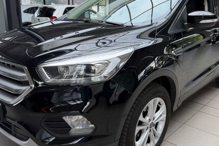 Ford Kuga 105.000 km 15.890 &euro; Bottrop 46236