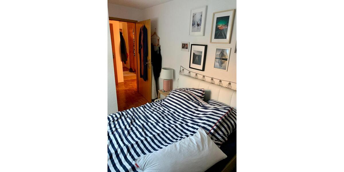 Dachgeschoßwohnung Essen Stadtbezirk V - 2.5 Zimmer, 46 m&sup2;, 460&euro; | Angebot:26444545