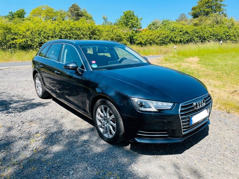 Audi A4 Avant 71.000 km 20.499 € Düsseldorf 40213