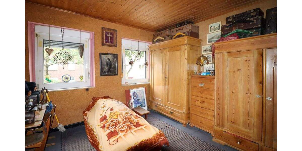 Reihenmittelhaus Neuss Furth-Süd - 5 Zimmer, 117 m&sup2;, 275.000&euro; | Angebot:24049342