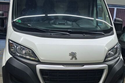 Peugeot Boxer 90.000 km 15.990 &euro; Essen OT Westviertel 45127