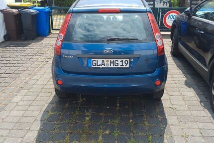 Ford Fiesta 98.000 km 1.450 &euro; Gladbeck 45986