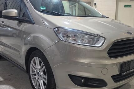 Ford Tourneo Courier 82.183 km 9.900 &euro; Voerde 46562