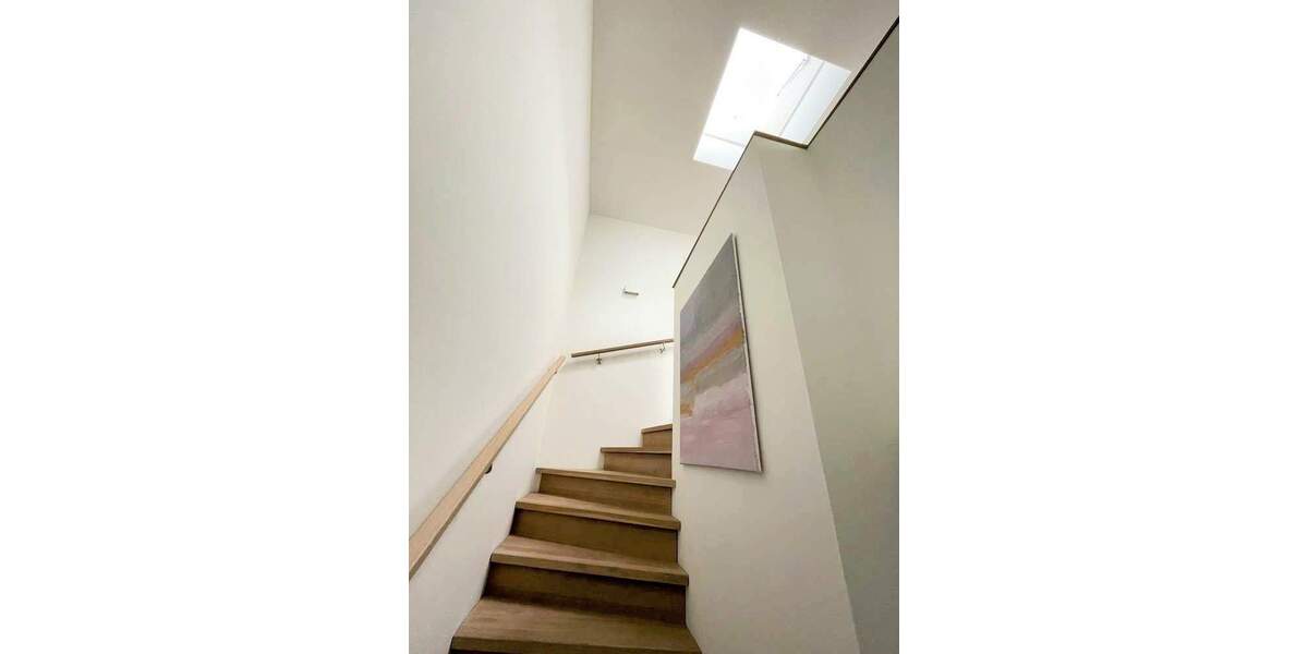 Mehrfamilienhaus, Wohnhaus Düsseldorf Heerdt - 5 Zimmer, 125 m&sup2;, 3.100&euro; | Angebot:25400416