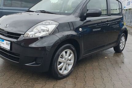 Daihatsu Sirion 81.835 km 7.999 € Essen 45326