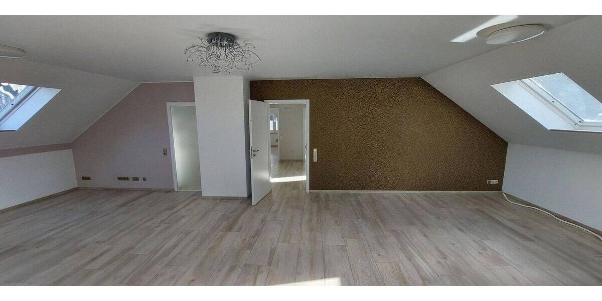 Etagenwohnung Ratingen Zentrum - 2 Zimmer, 117 m&sup2;, 1.390&euro; | Angebot:26818922