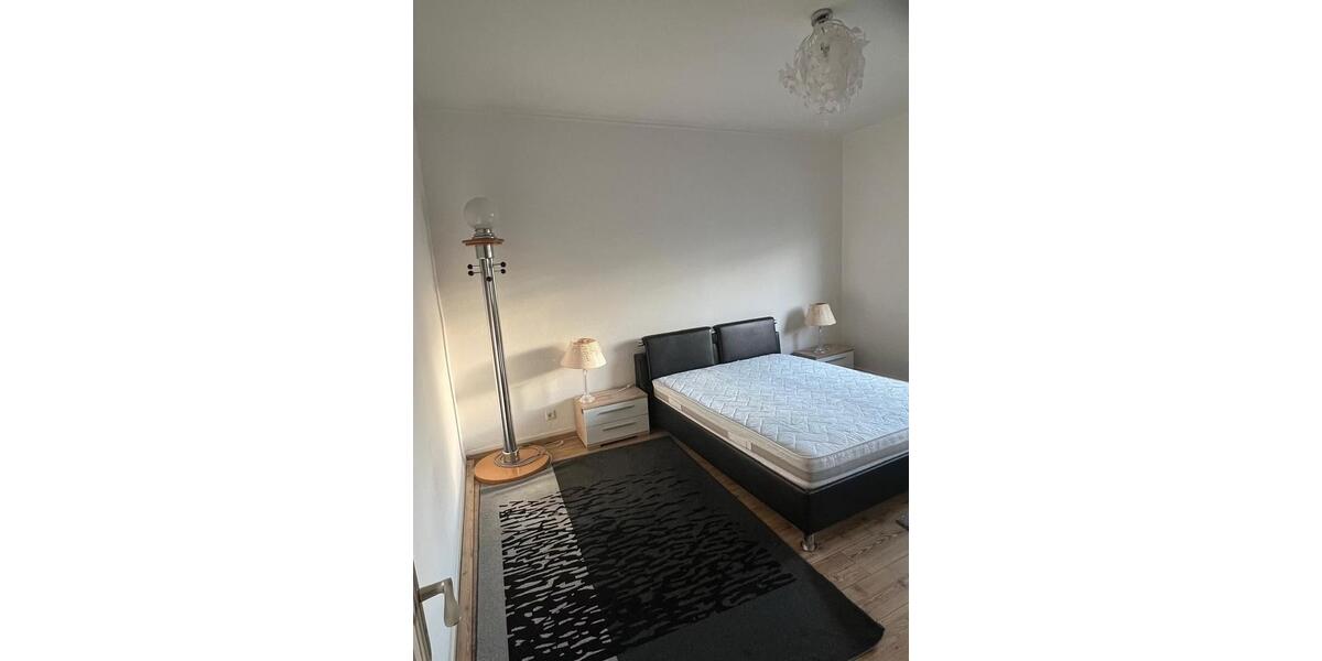 Etagenwohnung Krefeld Benrad - 2 Zimmer, 82 m&sup2;, 943&euro; | Angebot:26367892